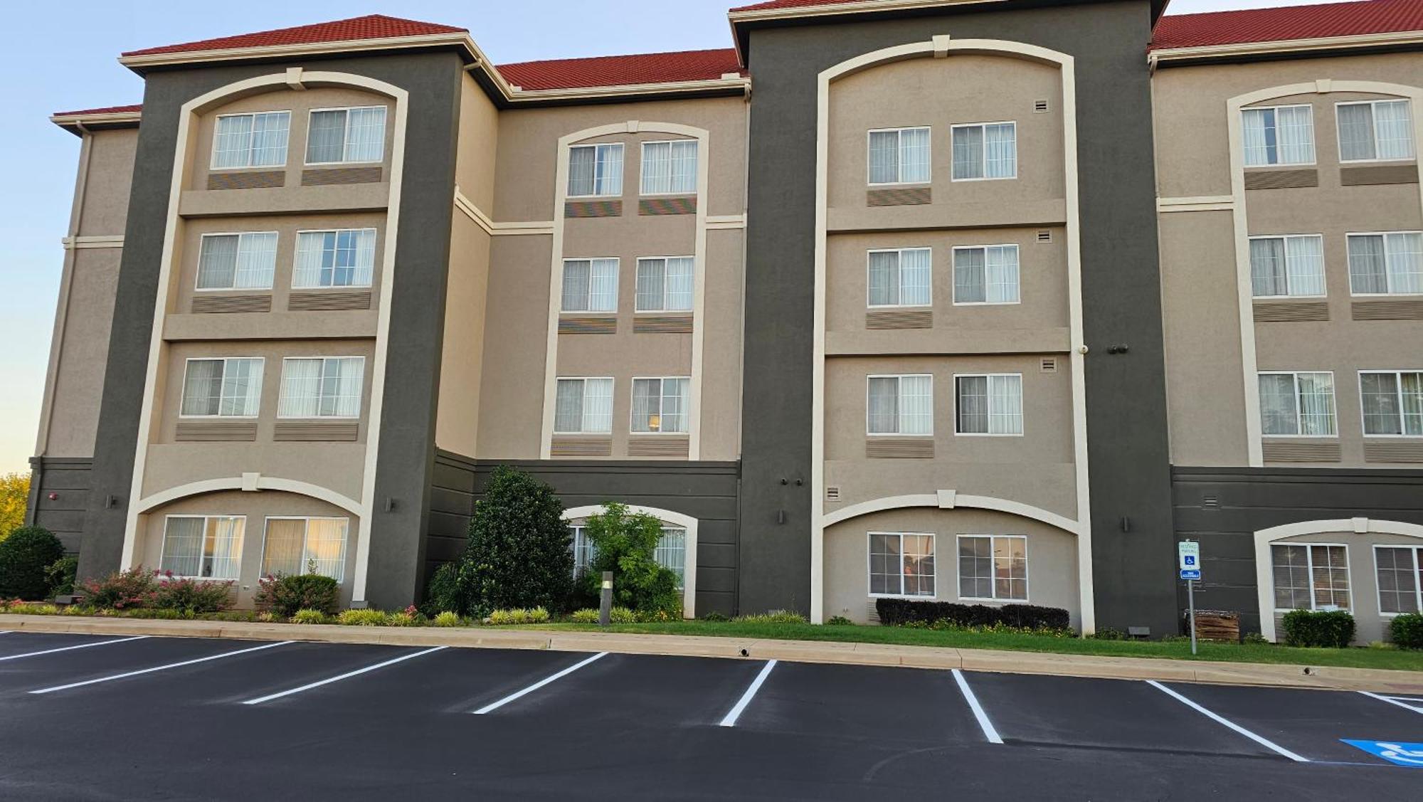 La Quinta By Wyndham Lawton / Fort Sill Exterior photo
