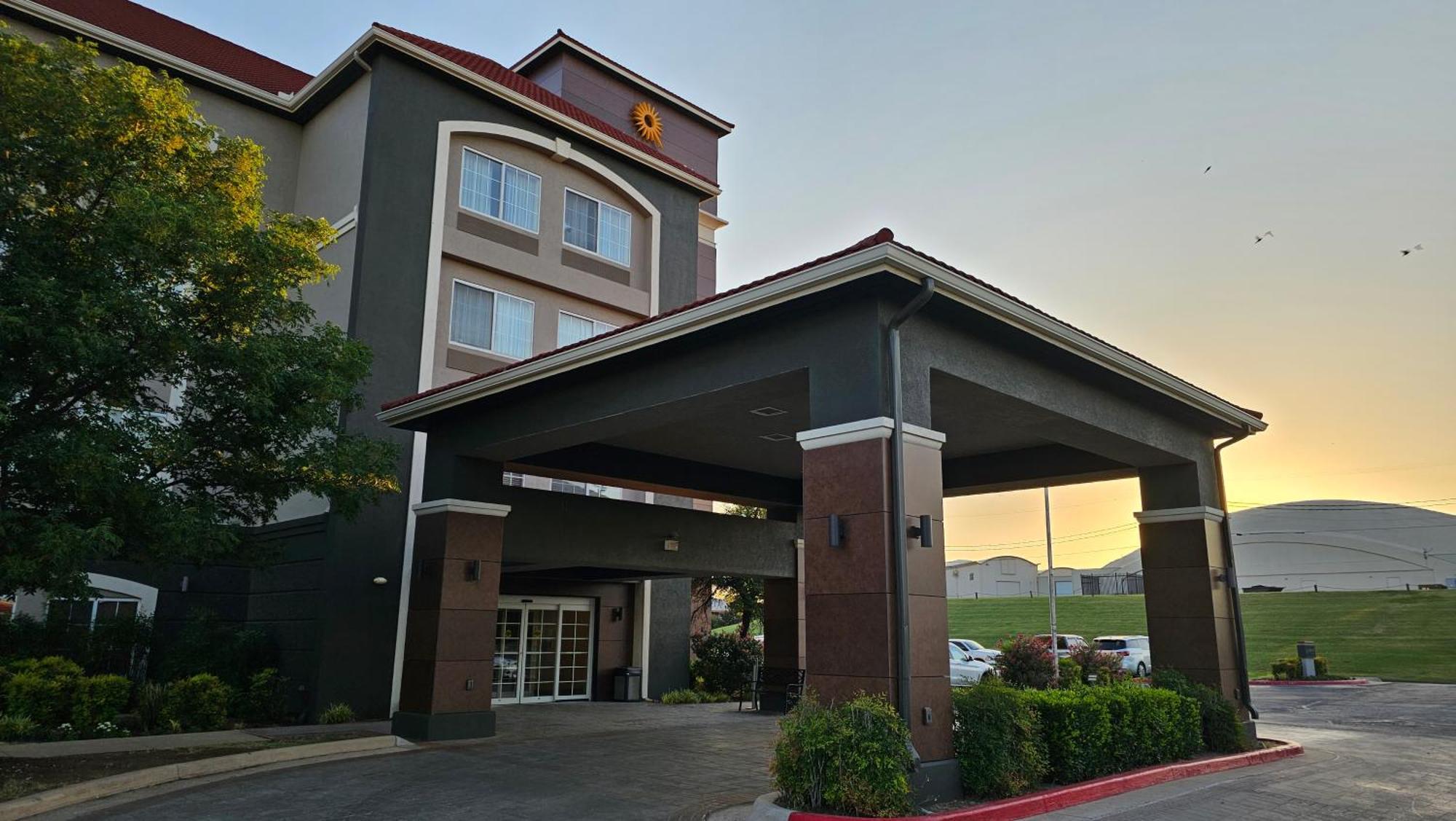 La Quinta By Wyndham Lawton / Fort Sill Exterior photo